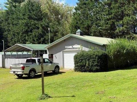 Unrestricted Land with Garage, Murphy