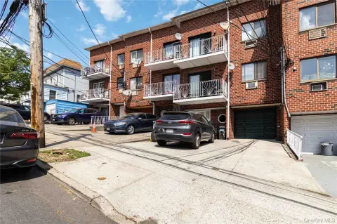 Woodside Brick 4-Family Investment