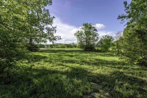 Highway Frontage Acreage in Ozarks