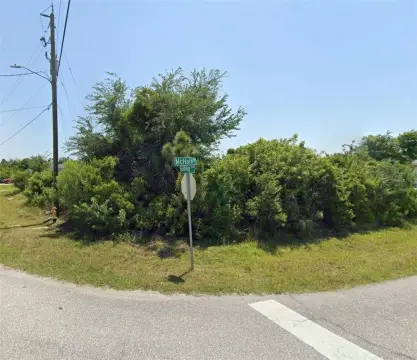 Oversized Corner Lot for Multifamily