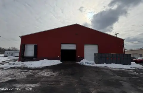 Stroudsburg Flex/Industrial Unit For Rent