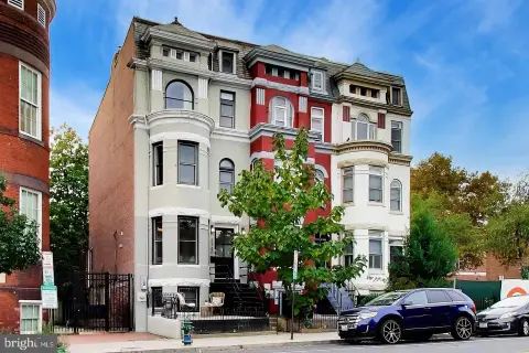 Duplex with Legal Apartment
