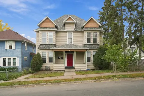 Duplex with Dedicated Laundry Rooms
