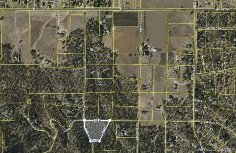 Oak-Studded Land with Scenic Views