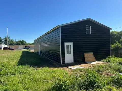 Flex Building with Open Layout