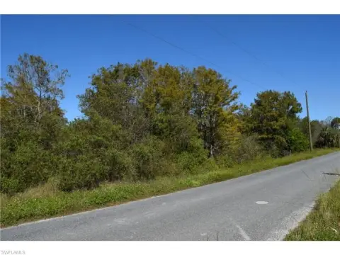 Land Near Caloosahatchee River
