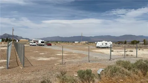 Pahrump Land with Mountain Views