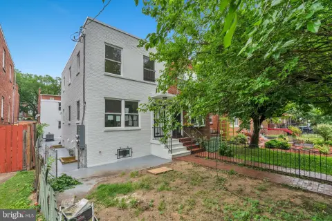 Renovated Duplex with Separate ADU