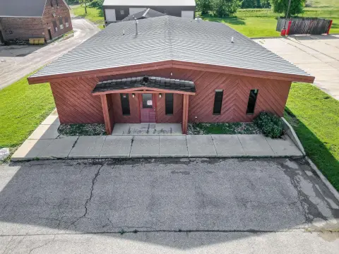 Versatile Commercial Property on Highway