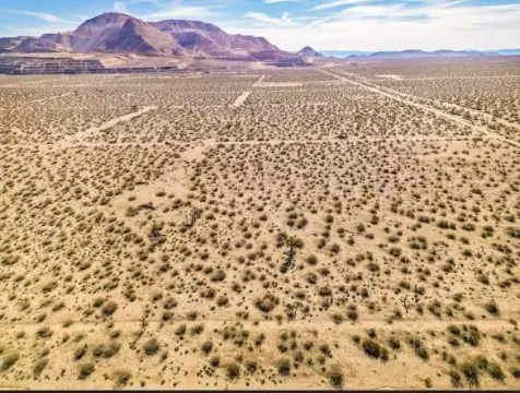 Residential Lot in Mojave, CA