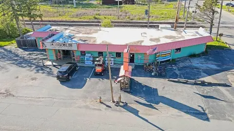 Prime Location Commercial Building