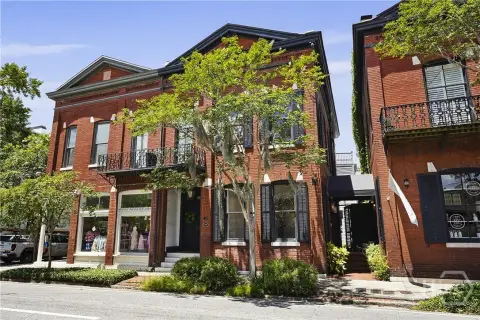 Historic Savannah Mixed-Use Income Property