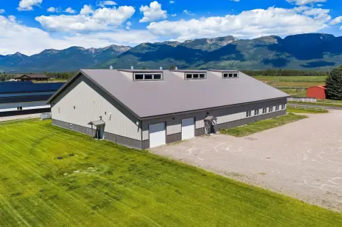 Modern Flex Space Building