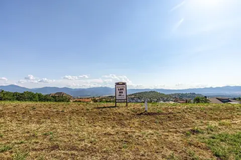 Medford Homesite with Valley Views