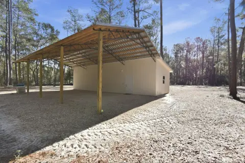 Crawfordville Land with Workshop & Barn
