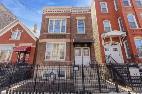 West Town Multifamily Rehab Opportunity