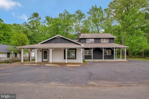 Versatile Commercial Property in Shady Side