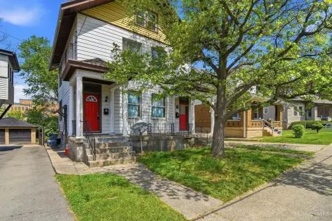 St Bernard Duplex with Garage