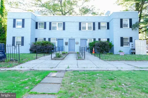 Renovated 4-Unit Multifamily Building