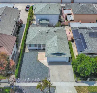 Los Alamitos Triplex with Garages