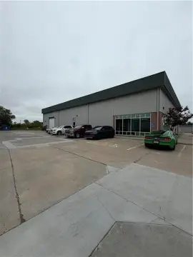 Warehouse with Office and Drive-In Doors