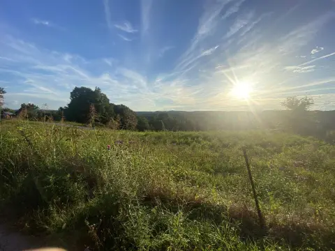 Beattyville Land: Versatile 9-Acre Property