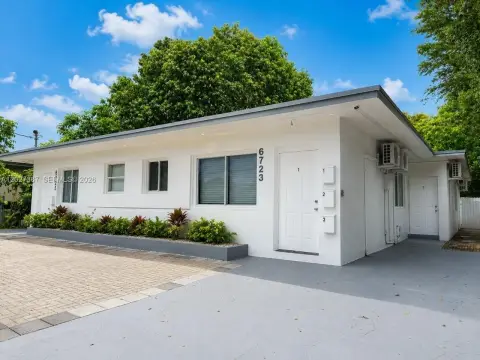 Remodeled Fourplex with Patio