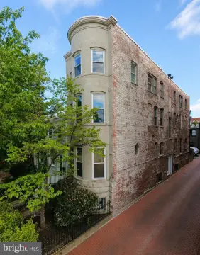 Renovated Six-Unit Apartment Property