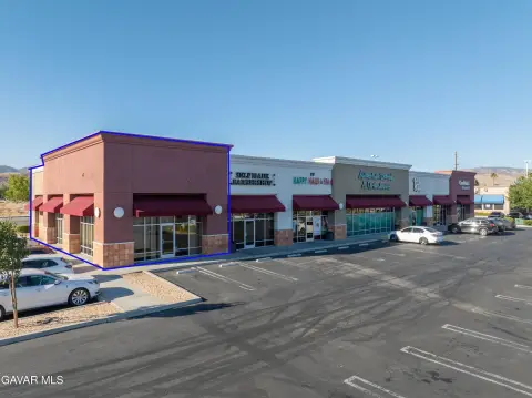 Move-In Ready Retail Office Suite