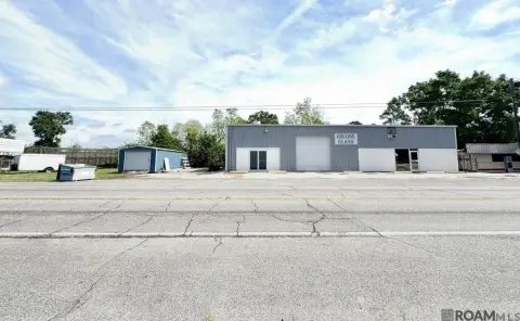 Flex Space with Shop Area