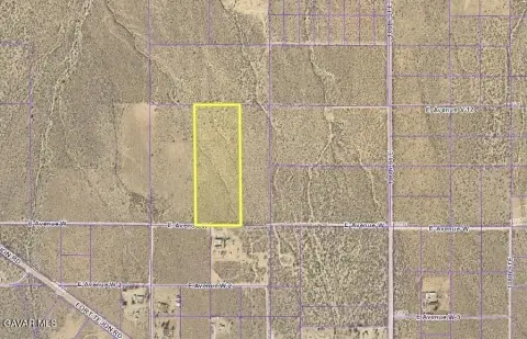 Expansive Land in Pearblossom