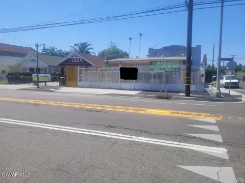 Los Angeles Commercial Building Opportunity