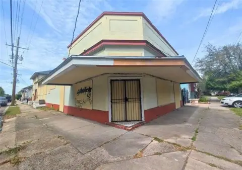Mixed-Use Corner Building