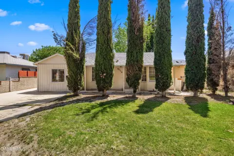 Four-Unit Multifamily with Private Studio