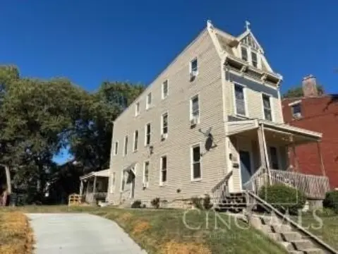 Duplex in Cincinnati with Income