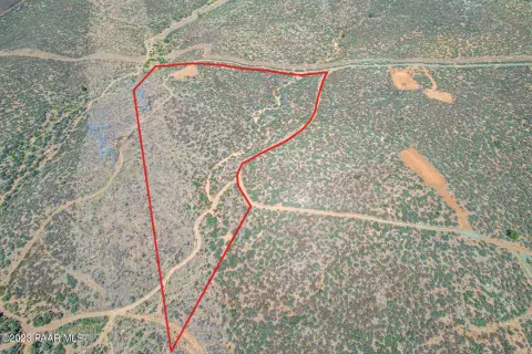 Dewey-Humboldt Land with National Forest Border