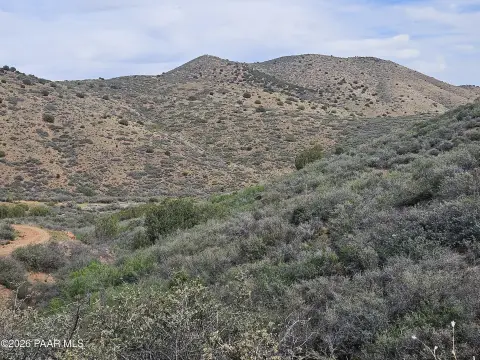 40 Acres of High-Desert Land