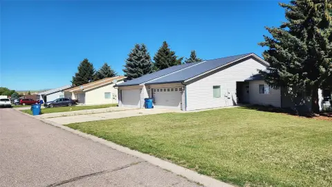 Two-Duplex Style Townhome Quadplex