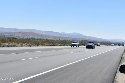 Pearblossom Land on Highway Frontage