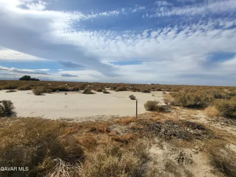 Lancaster, CA Investment Parcel