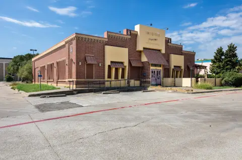 Freestanding Restaurant Building
