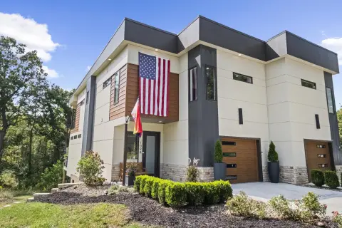 Contemporary Duplex with Walk-Out Basement