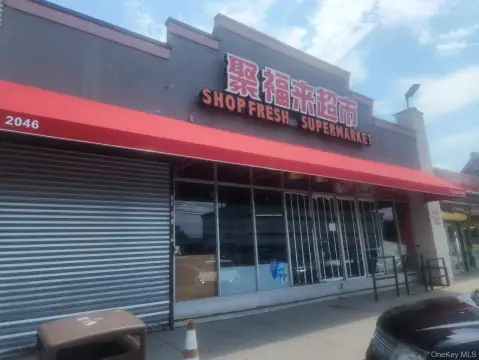 Retail Space with Storage Basement