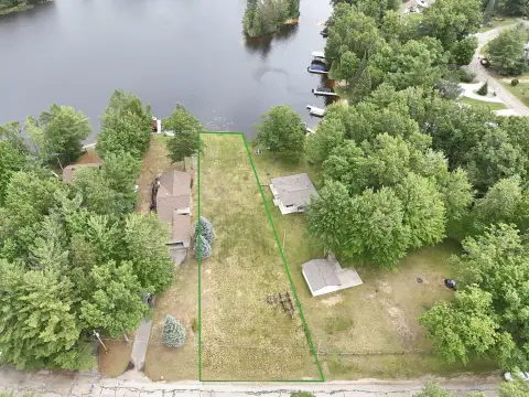 Buildable Lakefront Lot
