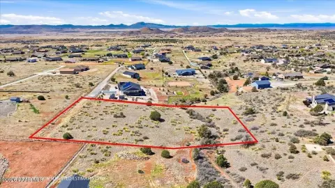 Land in Legend Hills