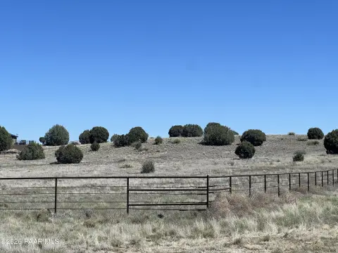 Expansive Homesite Backing State Land