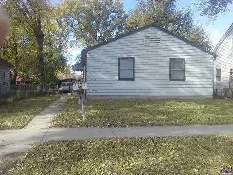 Topeka Duplex with Recent Updates
