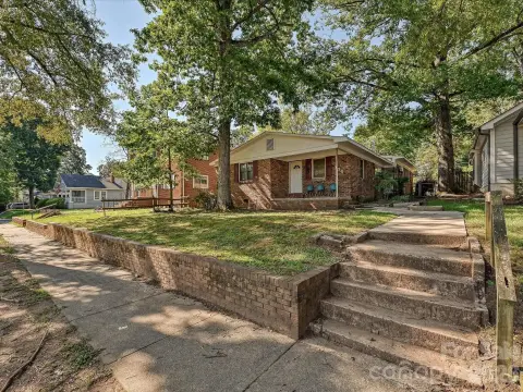 Duplex With Flexible Occupancy