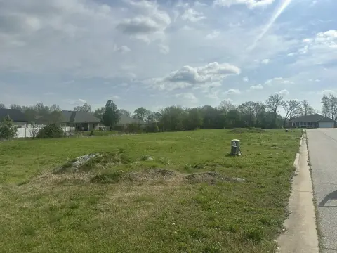 Residential Lots in Growing Area
