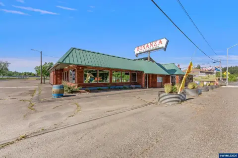 Grand Ronde Restaurant and Bar